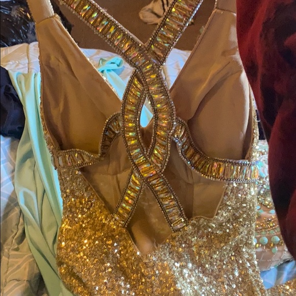 Gold formal dress - Picture 7 of 7